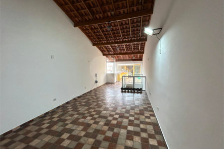 Casa de Vila para alugar com 4 suítes em Vila Romana, São Paulo, SP