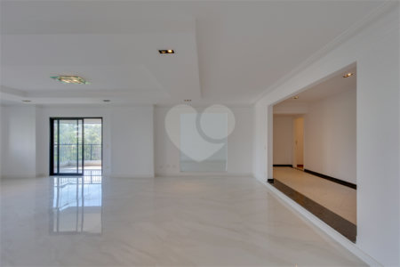 Apartamento à venda com 4 suítes em Jardim Marajoara, São Paulo, SP