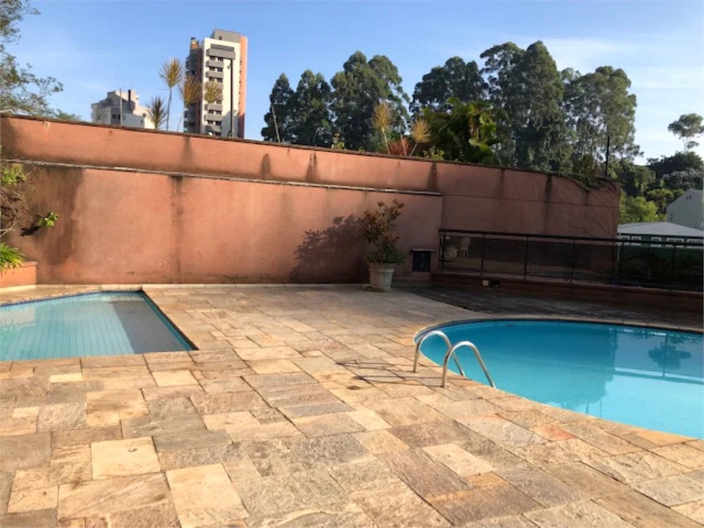 Apartamento à venda com 3 quartos, sendo 2 suítes,  em Vila Suzana, São Paulo, SP