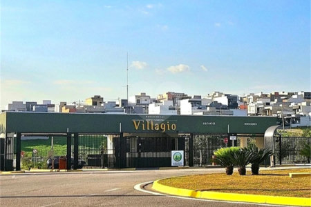 Casa à venda com 3 quartos, sendo 1 suíte, no condomínio Horto Florestal Villagio, Sorocaba - SP
