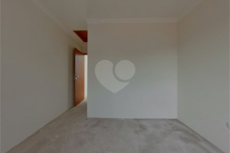 Casa à venda com 3 suítes no condomínio Residencial Gaya, São Paulo - SP