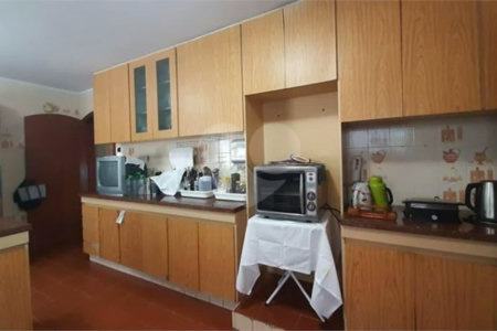 Casa à venda com 4 quartos, sendo 2 suítes, em MORUMBI, São Paulo, SP