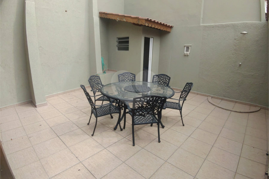 Sobrado à venda com 4 quartos, sendo 3 suítes, em Tremembé, São Paulo, SP