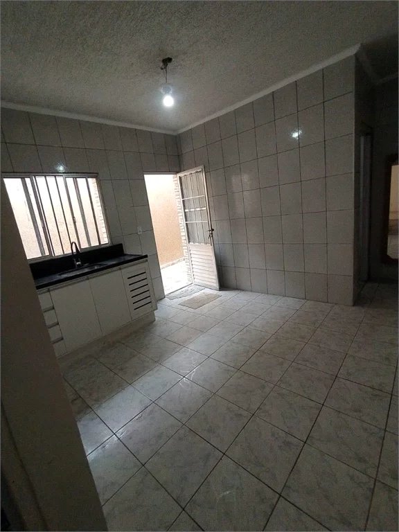 Casa à venda com 3 quartos em Jardim Mitsutani, São Paulo, SP