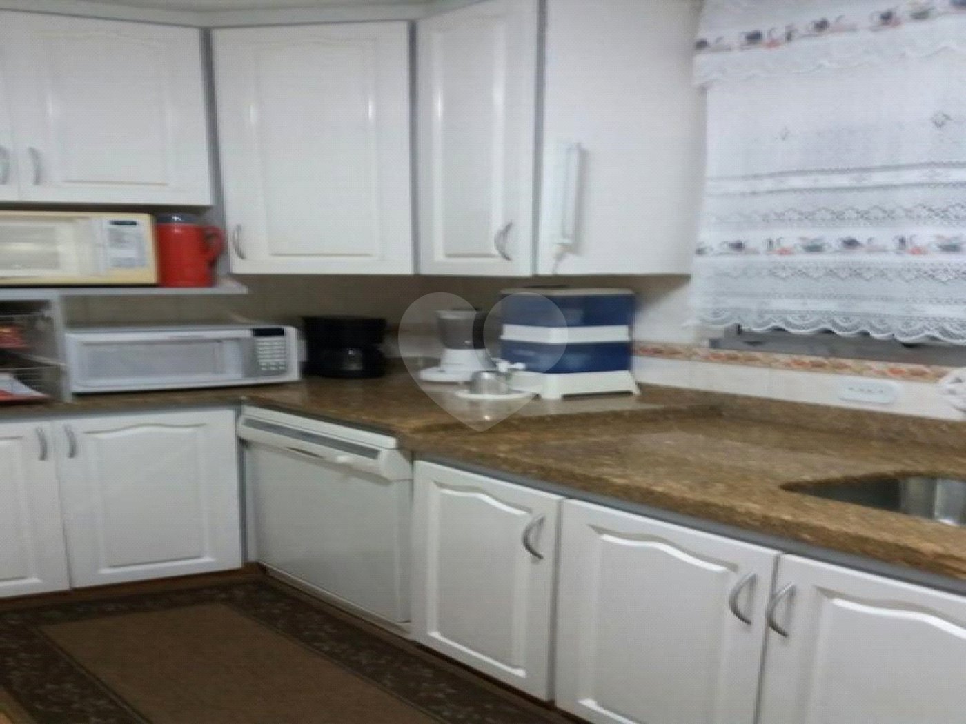 Casa à venda com 3 quartos, sendo 1 suíte,  no condomínio Alameda do Eucaliptos, São Paulo - SP