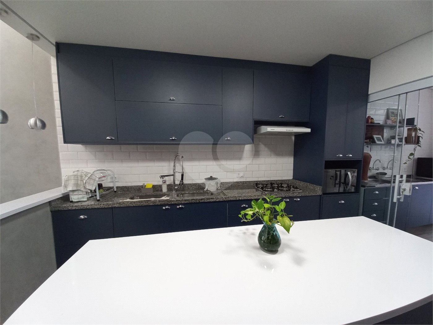 Casa à venda com 2 quartos, sendo 1 suíte, no condomínio Horto Florestal Villagio, Sorocaba - SP