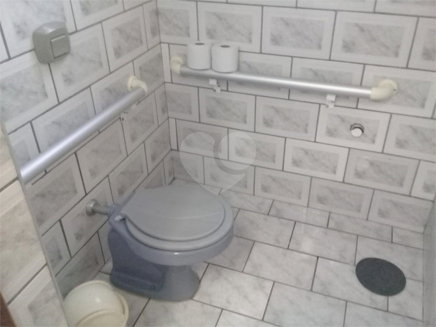 Sobrado à venda com 4 quartos, sendo 2 suítes,  em Jardim Regina, Indaiatuba, SP