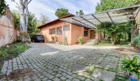 Casa Térrea à venda com 3 quartos, sendo 1 suíte,  em Jardim Petrópolis, São Paulo, SP