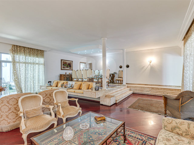 Casa de Vila à venda com 4 quartos, sendo 3 suítes,  em Alto da Boa Vista, São Paulo, SP