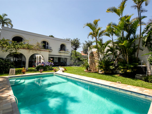 Casa à venda com 4 quartos, sendo 2 suítes,  em Interlagos, São Paulo, SP