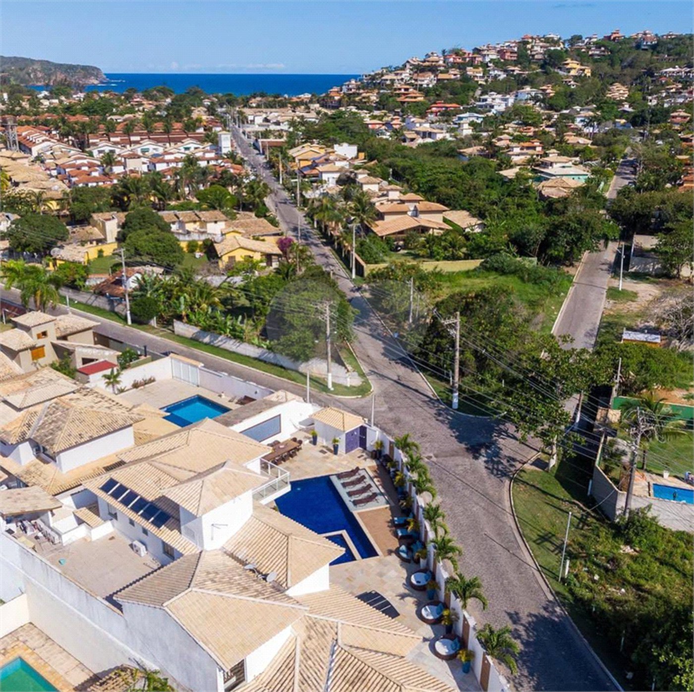 Casa à venda com 12 quartos, sendo 8 suítes, em Geribá, Armação dos Búzios, RJ
