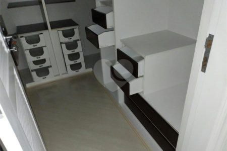 Casa à venda com 4 quartos, sendo 2 suítes,  em Vila Santista, Atibaia, SP