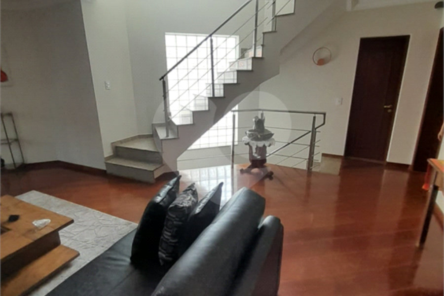 3 AMPLAS SUITES MAIS ECRITORIO MUITO VERDE E AMPLO QUINTAL