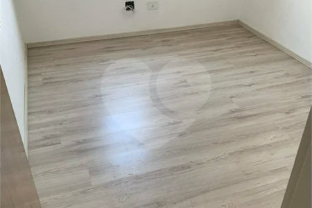 Apartamento com 68m², 2 dormitórios, sendo 1 suíte, 1 vaga, à venda na Vila Matilde.