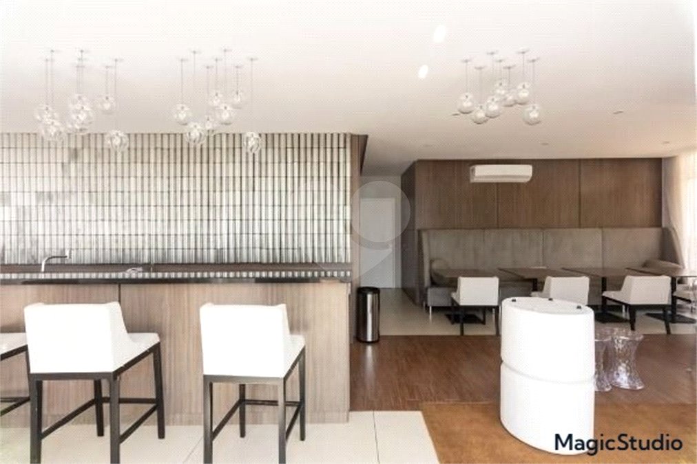 Apartamento com 66m², 2 dormitórios, 1 vaga de garagem, à venda na Barra Funda.