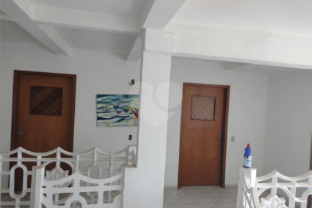 Casa à venda com 7 quartos, sendo 4 suítes, no condomínio Estância Marambaia, Vinhedo - SP