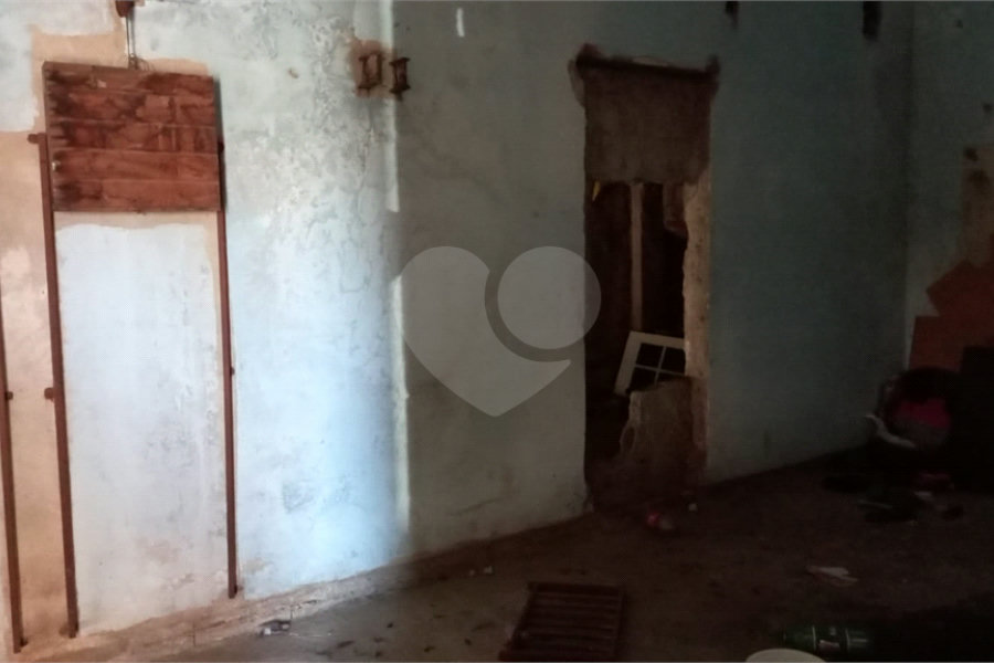 Terreno à venda com 8 quartos, sendo 2 suítes, em Santana, São Paulo, SP