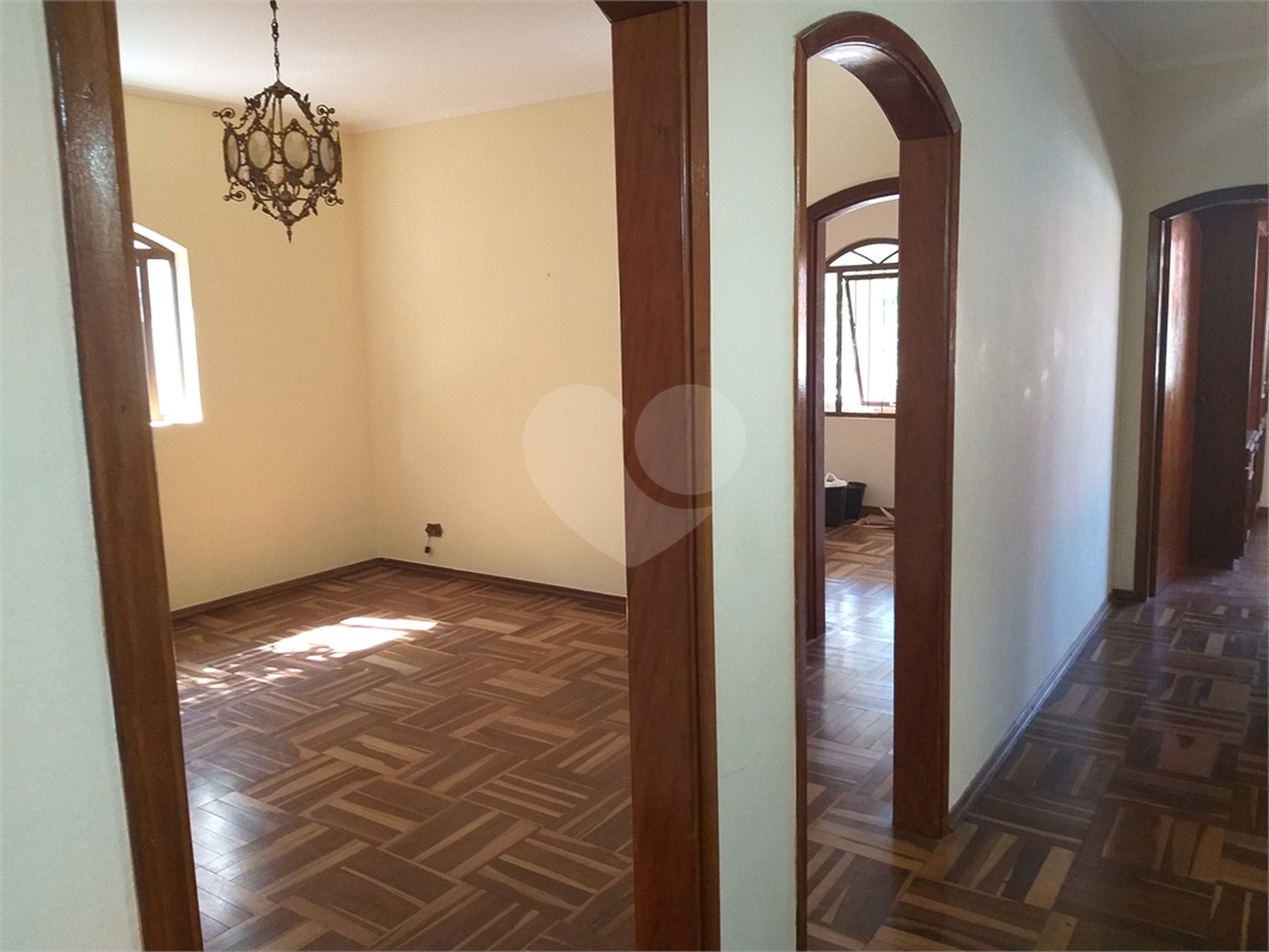 Casa à venda com 3 quartos, sendo 1 suíte,  em Santa Rosa, Vinhedo, SP