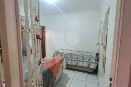 Casa à venda com 3 quartos, sendo 1 suíte, em Vila Carolina, Itapetininga, SP
