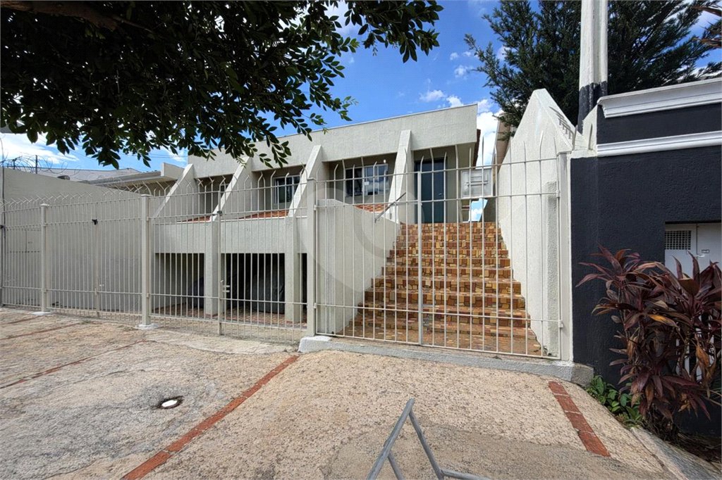 Casa à venda com 3 quartos, sendo 1 suíte, em Vila Aurora, Indaiatuba, SP