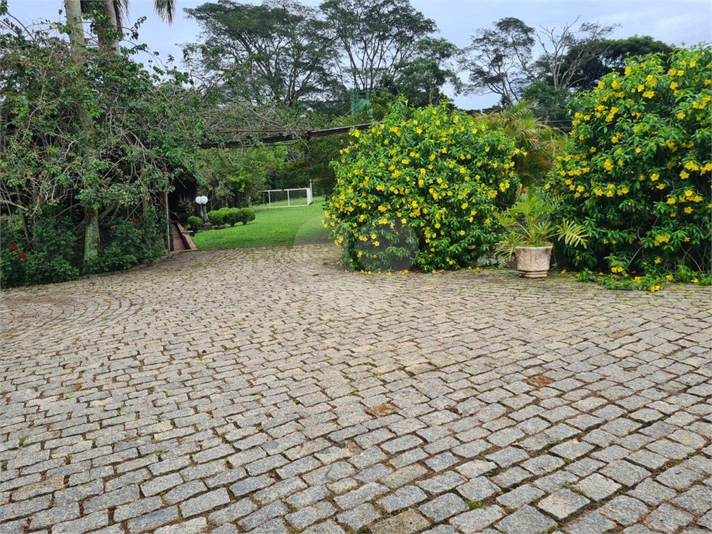 Excelente Chácara à Venda em Itapecerica da Serra/SP