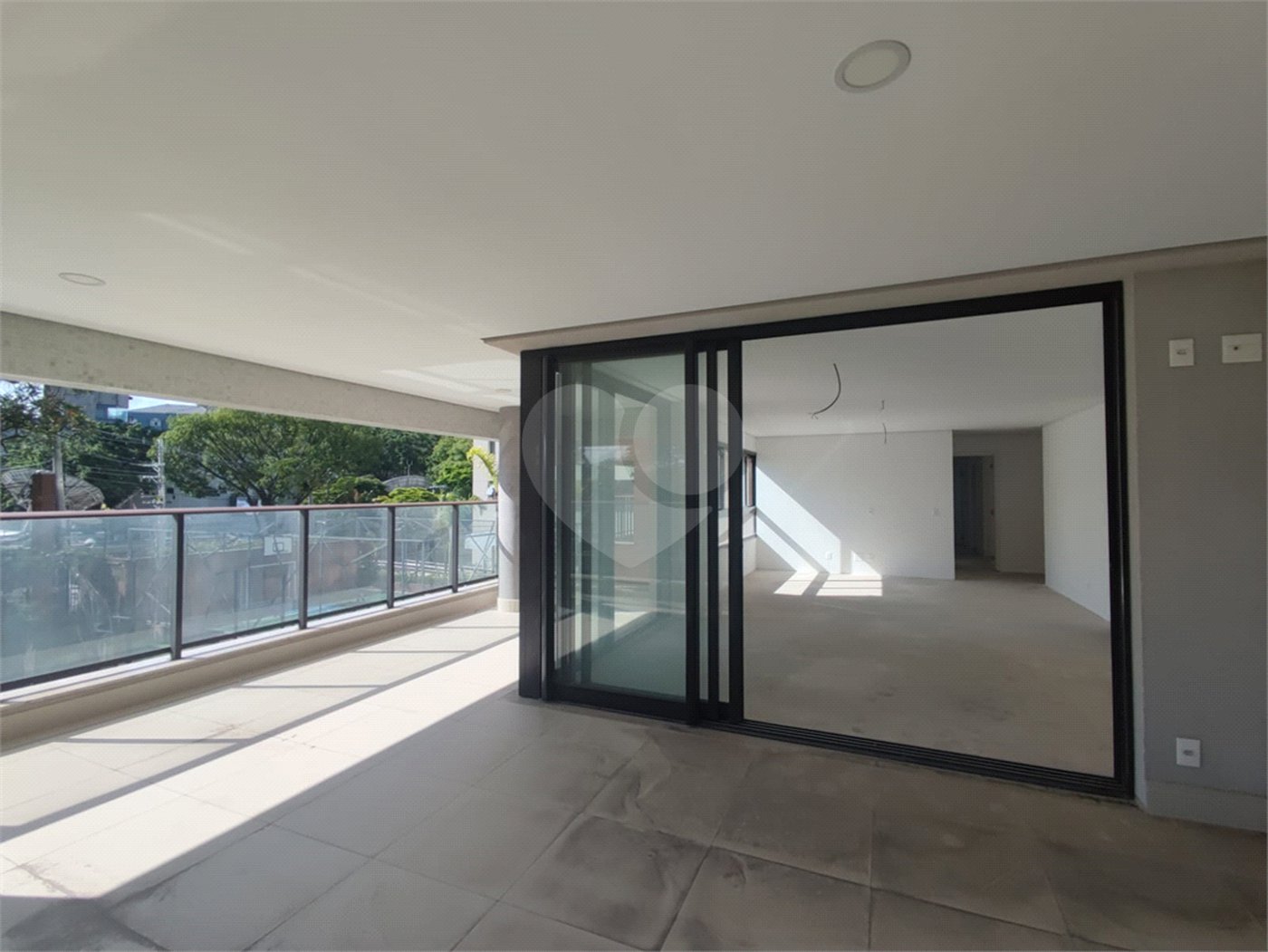 Apartamento à venda com 4 suítes em Jardim Leonor, São Paulo, SP