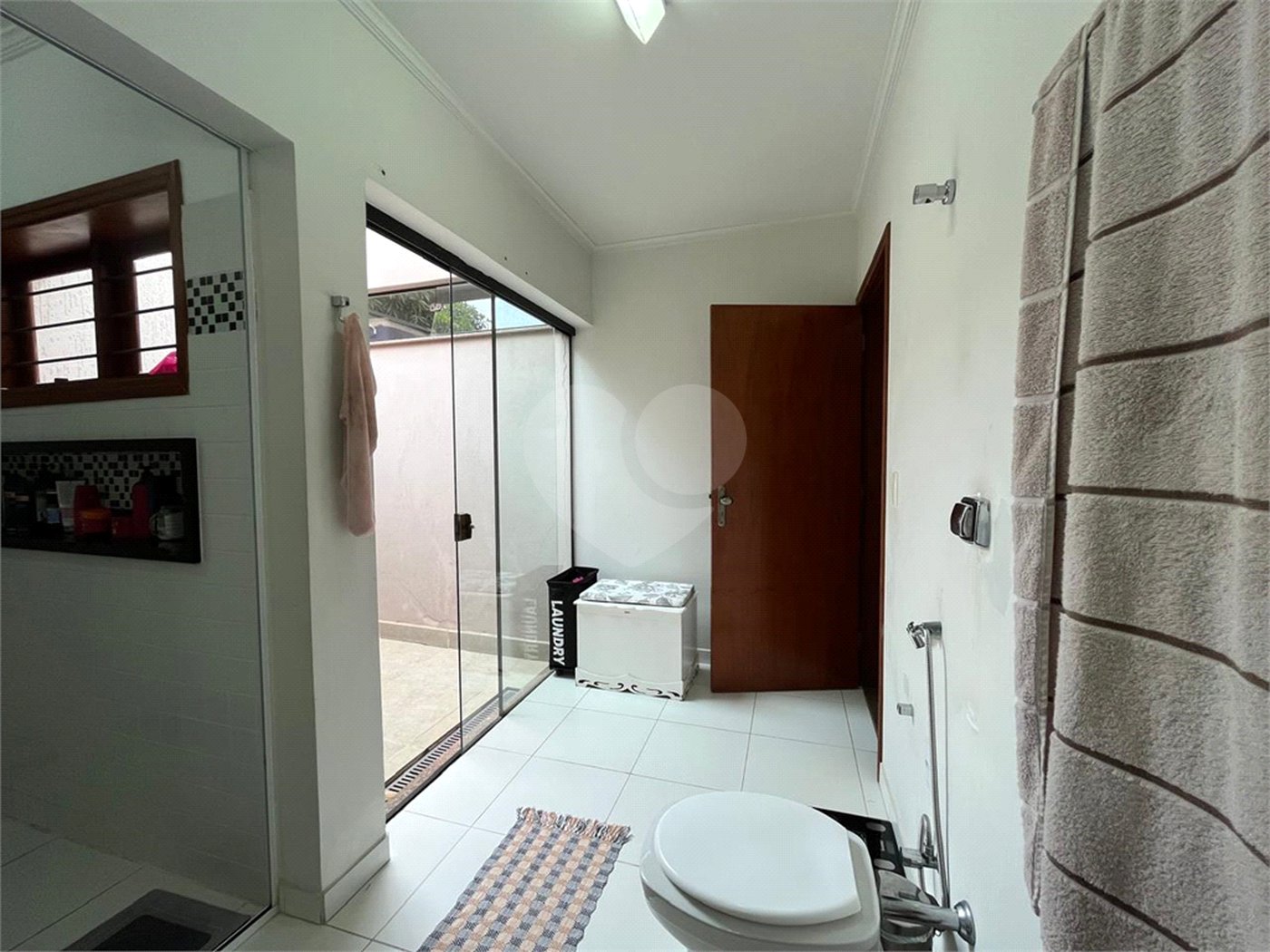 Casa à venda com 3 suítes em Jardim Shangri-lá, Itapetininga, SP