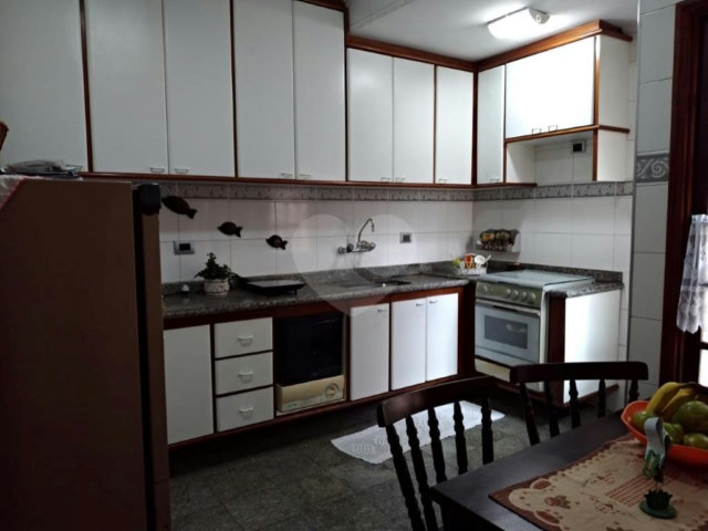 Sobrado à venda com 2 quartos, sendo 1 suíte,  em Santa Teresinha, São Paulo, SP