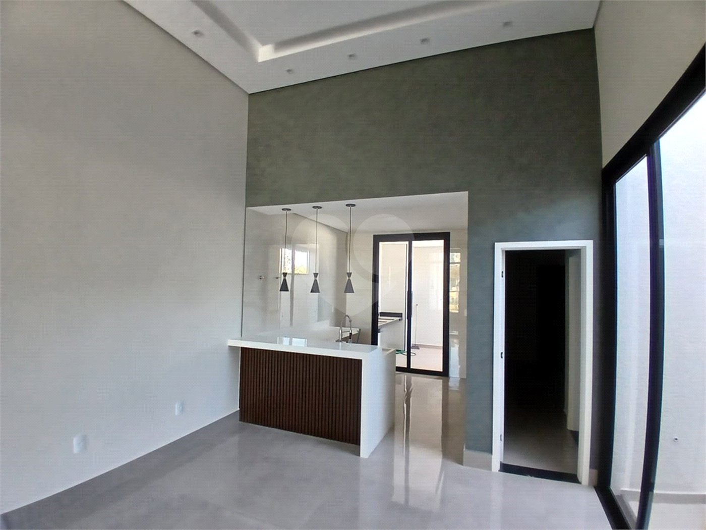 Casa à venda com 3 quartos, sendo 1 suíte, no condomínio Jardim, Sorocaba - SP