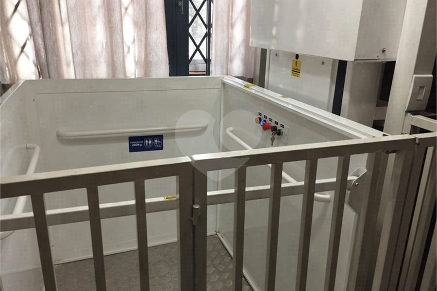 Sobrado à venda com 4 quartos, sendo 1 suíte, em Tremembé, São Paulo, SP