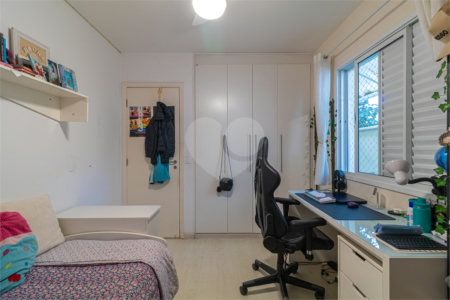 Casa à venda com 4 suítes no condomínio Vila das Acacias, São Paulo - SP