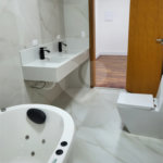 Casa à venda com 3 suítes no condomínio Hills, Arujá - SP