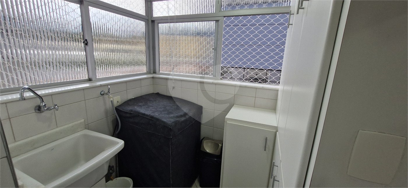 Apartamento à venda com 3 quartos, sendo 1 suíte, em Vila Mangalot, São Paulo, SP