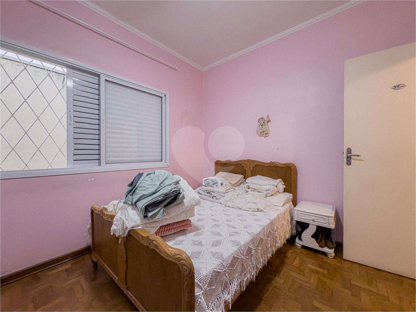 Casa à venda com 3 quartos, sendo 2 suítes,  em Jardim da Saúde, São Paulo, SP