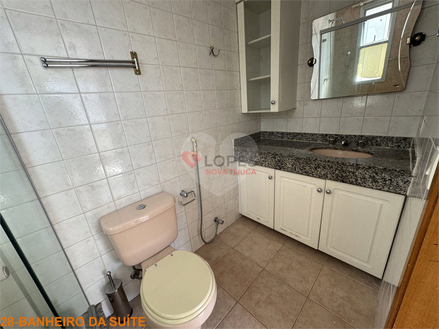Apartamento à venda com 3 quartos, sendo 1 suíte, em Grajaú, Rio de Janeiro, RJ