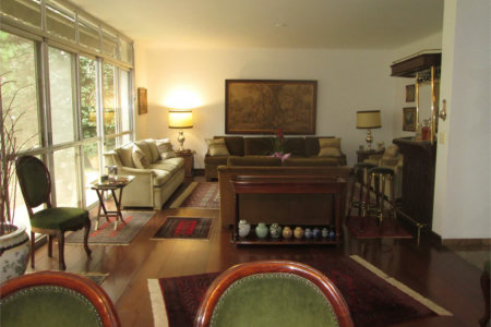 Casa à venda com 4 quartos, sendo 2 suítes,  em Jardim Guedala, São Paulo, SP