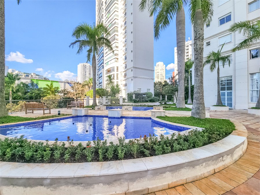 Apartamento à venda com 3 suítes em Alto da Boa Vista, São Paulo, SP