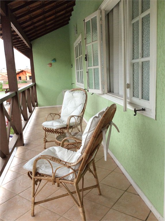 Casa à venda com 4 quartos, sendo 1 suíte, em Ogiva, Cabo Frio, RJ
