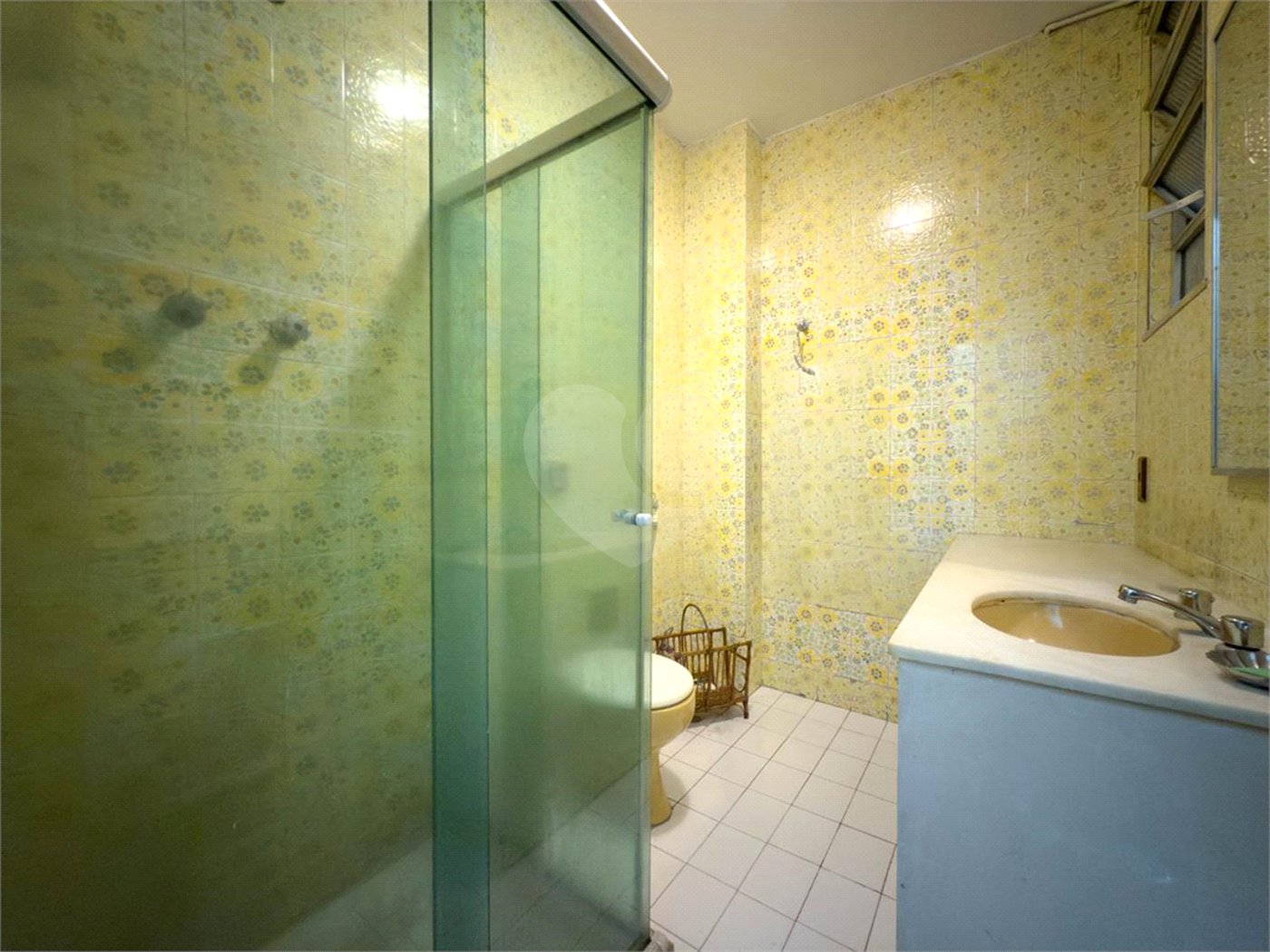 Apartamento à venda com 3 quartos, sendo 1 suíte,  em Copacabana, Rio de Janeiro, RJ
