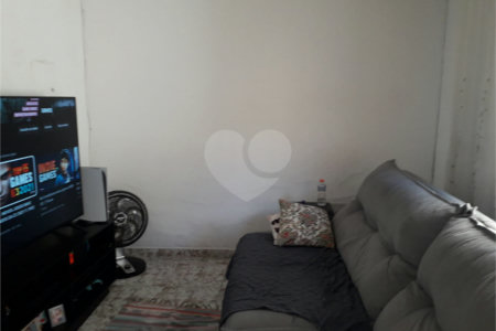 Casa à venda com 2 quartos, sendo 1 suíte, em Vila Gustavo, São Paulo, SP