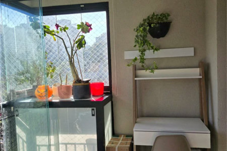 Apartamento à venda com 2 quartos, sendo 1 suíte,  em Vila Romana, São Paulo, SP