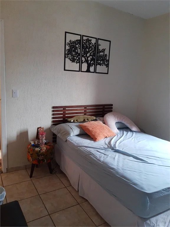 Casa à venda com 4 quartos, sendo 1 suíte, em Jardim das Palmas, São Paulo, SP