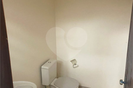 Sobrado à venda com 3 quartos, sendo 1 suíte,  em Jardim Selma Helena, Poá, SP