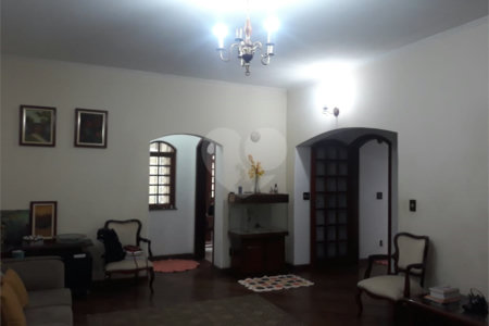 Sobrado à venda com 3 quartos, sendo 1 suíte, em Jardim Flórida, São Roque, SP