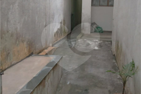 Sobrado à venda com 4 quartos em Vila Verde, São Paulo, SP