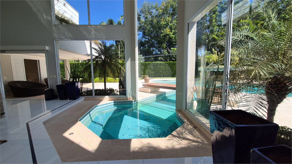Casa à venda com 5 suítes no condomínio Lago Azul 1, Araçoiaba da Serra - SP