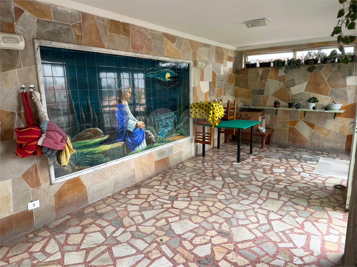 Sobrado à venda com 4 quartos, sendo 2 suítes, em Vila Medeiros, São Paulo, SP
