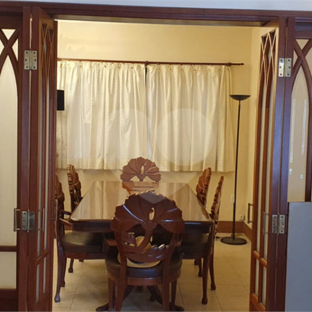 Sobrado à venda com 4 quartos, sendo 2 suítes, em Moema, São Paulo, SP