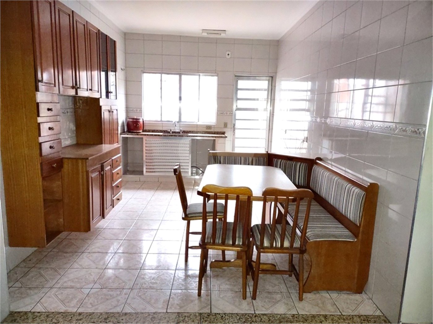 Sobrado à venda com 3 quartos em Tremembé, São Paulo, SP