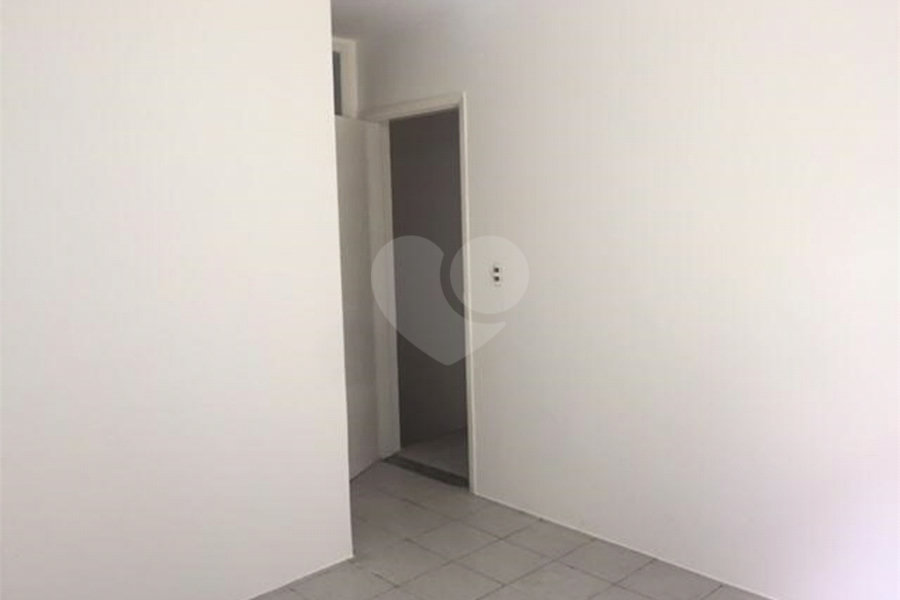 Casa à venda com 3 quartos, sendo 1 suíte, em Morumbi, São Paulo, SP
